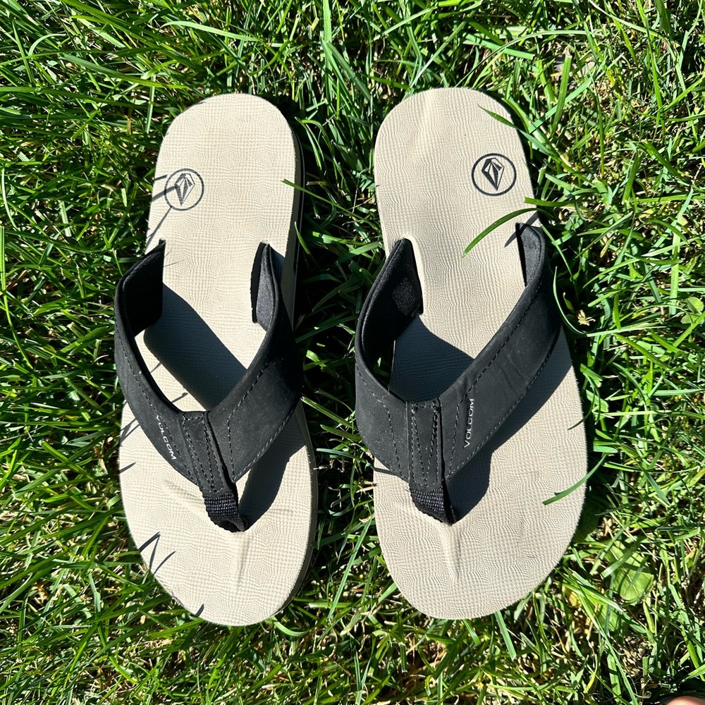 Volcom Flip Flops.